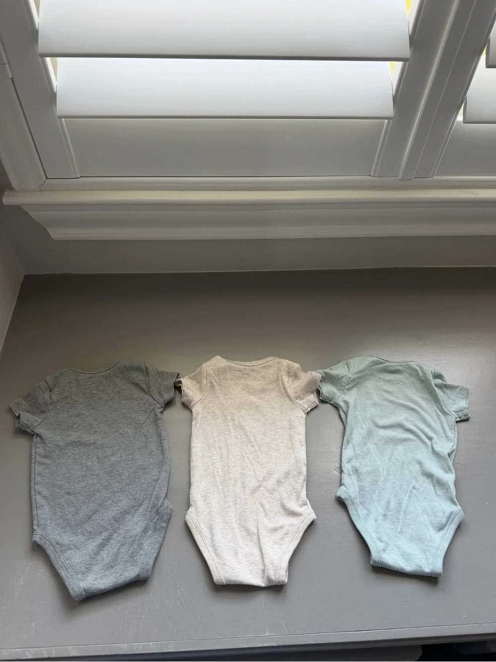 Nike Baby One-Piece Bodysuit Trio - Gray, Cream, Light Green